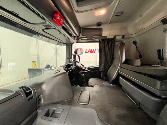 Scania P370 8×4 Sleeper Cab Skip Loader