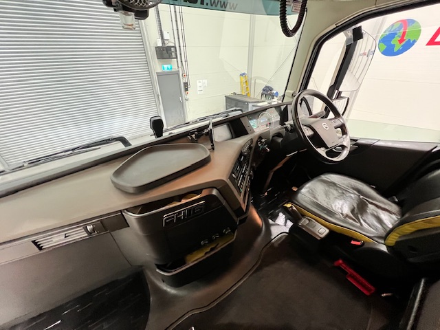 Volvo FH16 750 6×2 Midlift Tractor Unit