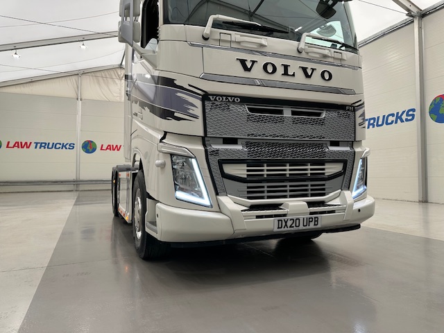 Volvo FH 500 6×2 Midlift Tractor Unit PTO