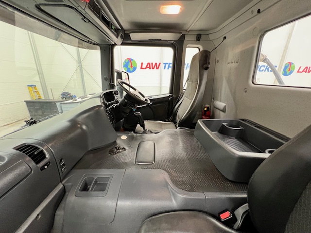 Scania P400 8×4 Day Cab Chassis