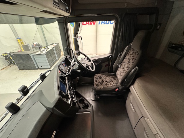Scania S450 6×2 Midlift Highline Tractor Unit