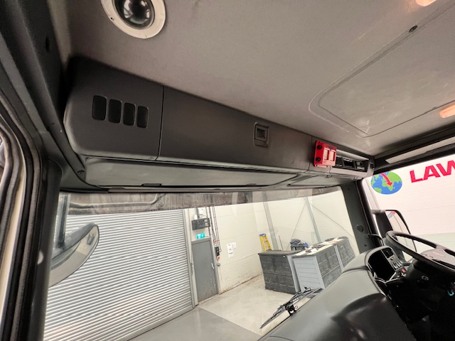 Scania P400 8×4 Day Cab Chassis