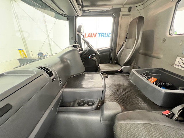 Scania G410 8×4 Rest Cab Hookloader Drawbar