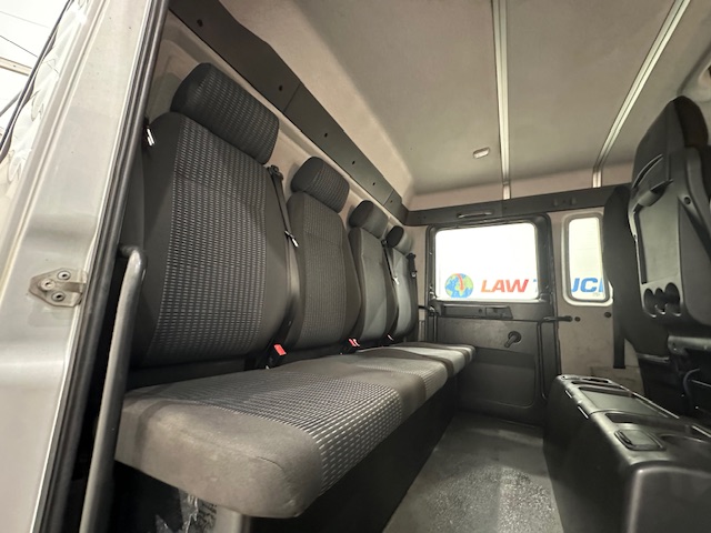 MAN TGL 12.220 Crew Cab Tilt and Slide