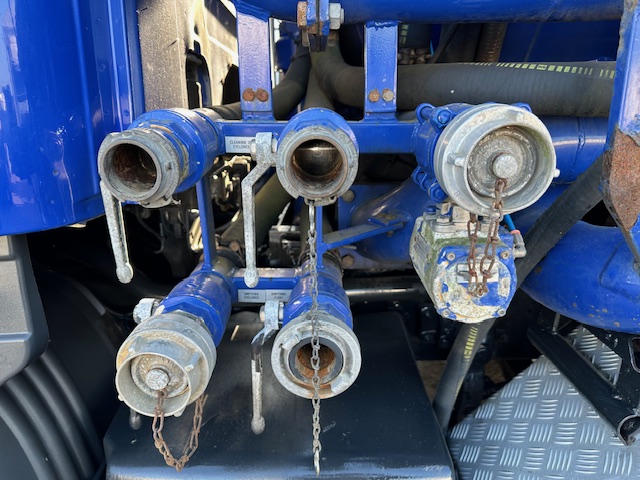 Scania P420 8×4 Sleeper Cab Vacuum Tanker