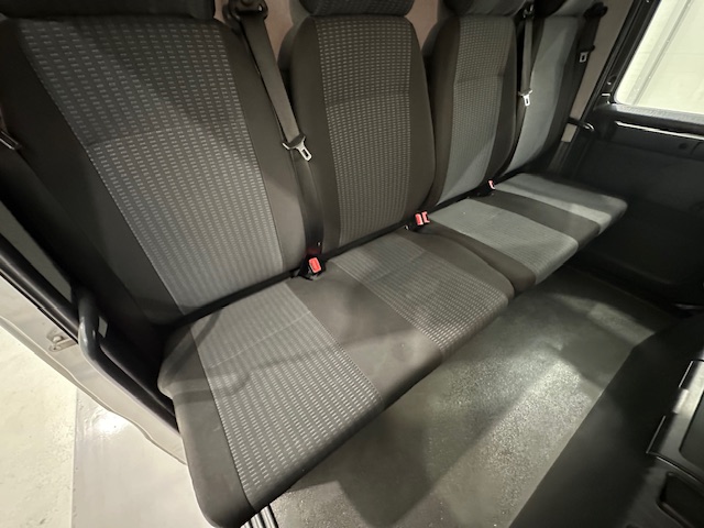 MAN TGL 12.220 Crew Cab Tilt and Slide