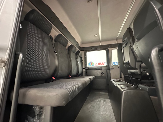 MAN TGL 12.220 Crew Cab Tilt and Slide