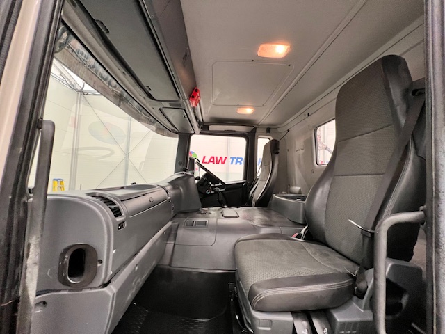 Scania P400 8×4 Day Cab Chassis