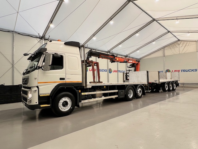 Volvo FM 450 Dropside Brick Grab Drawbar