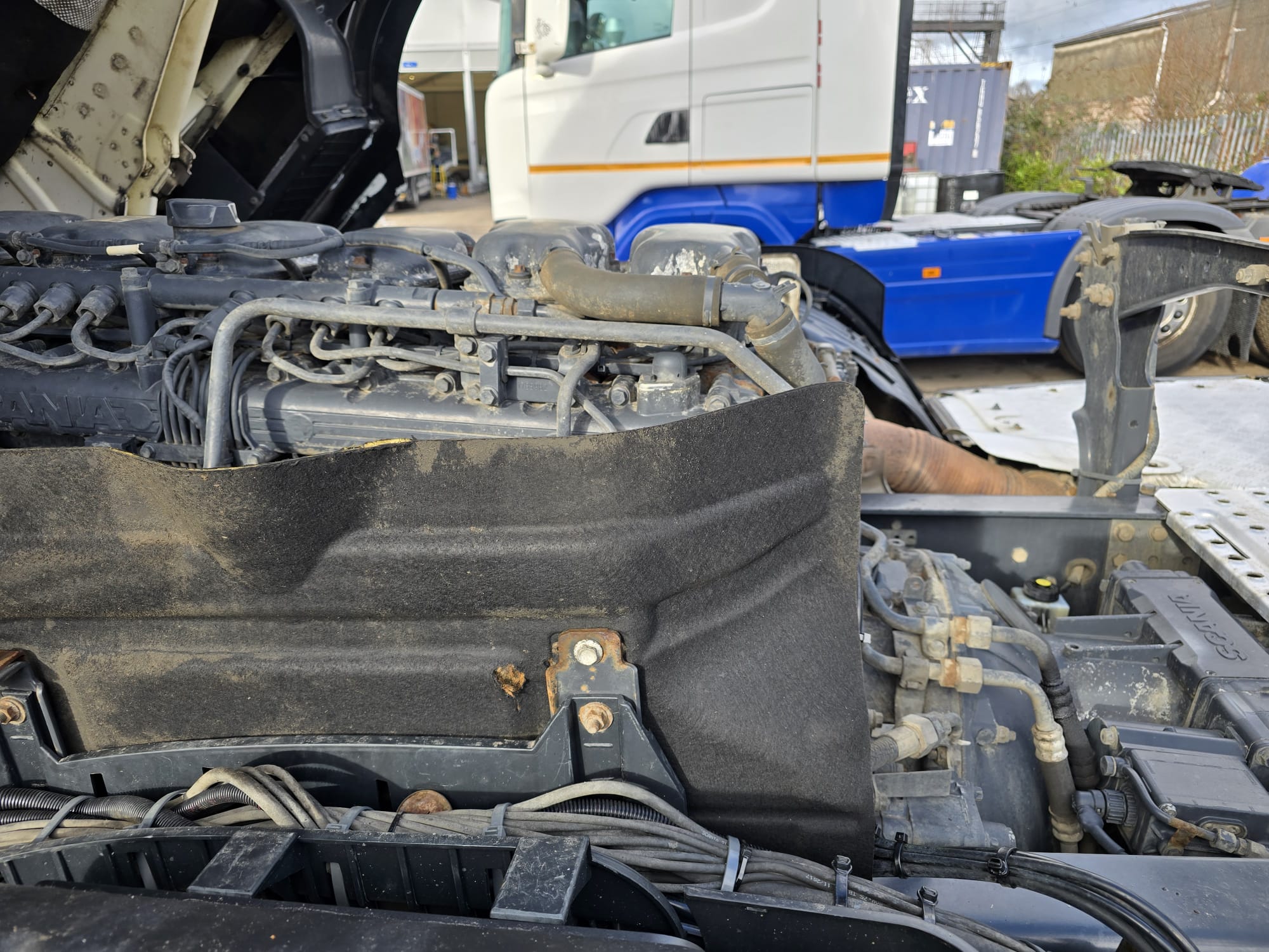 Scania R450 6×2 Midlift Tractor Unit