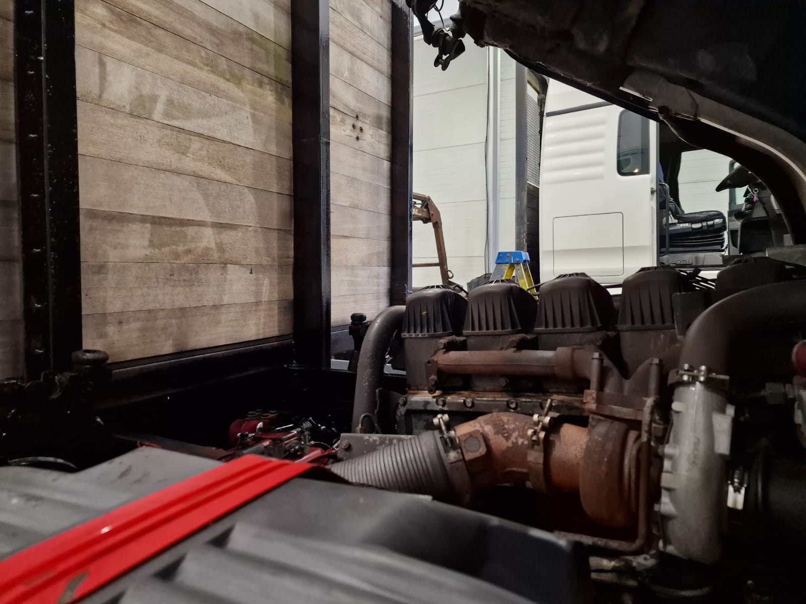 Scania P94 300 6×2 10 Tyre Rear Lift Flatbed