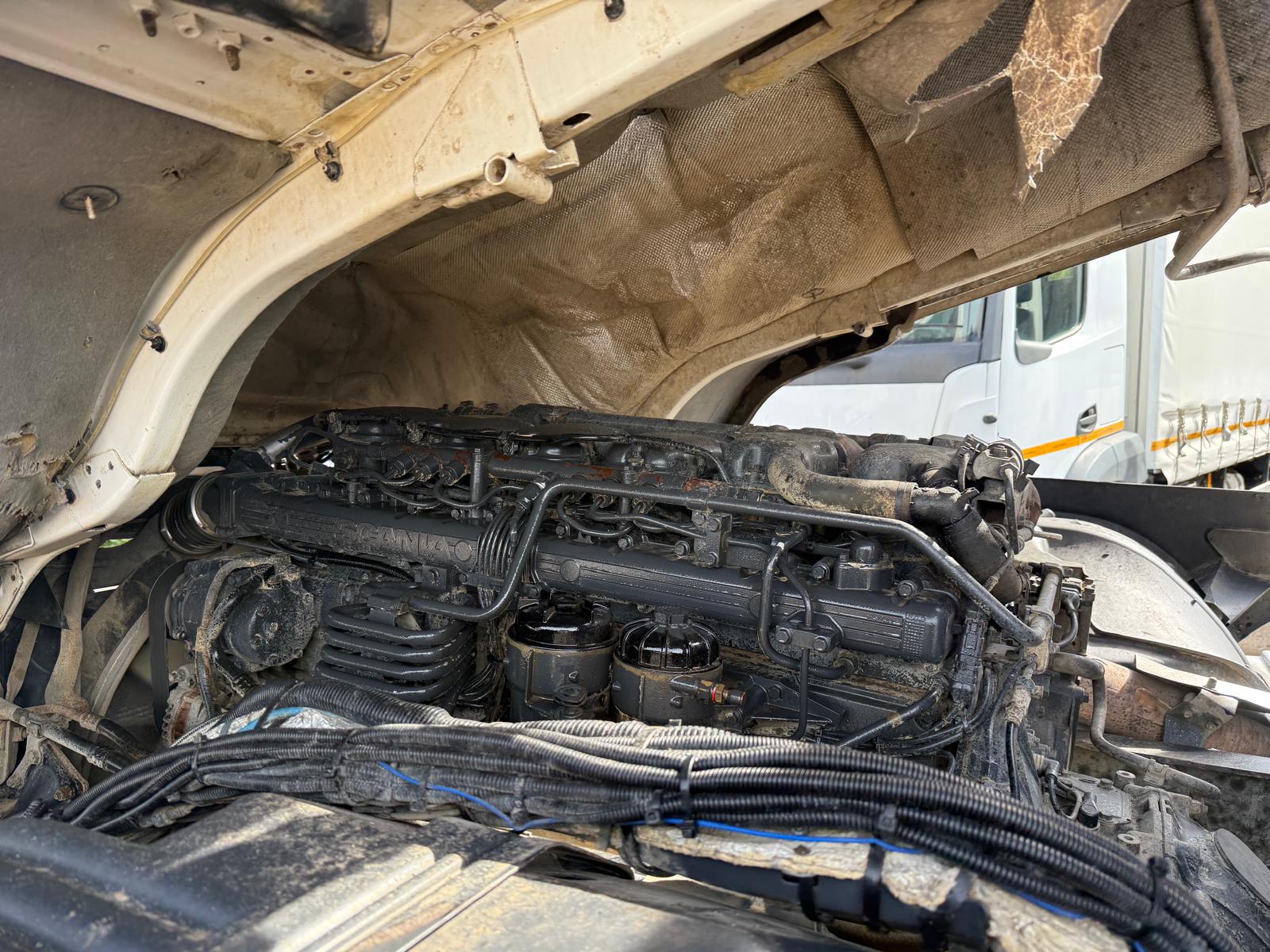 Scania P370 8×4 Sleeper Cab Tipper Manual