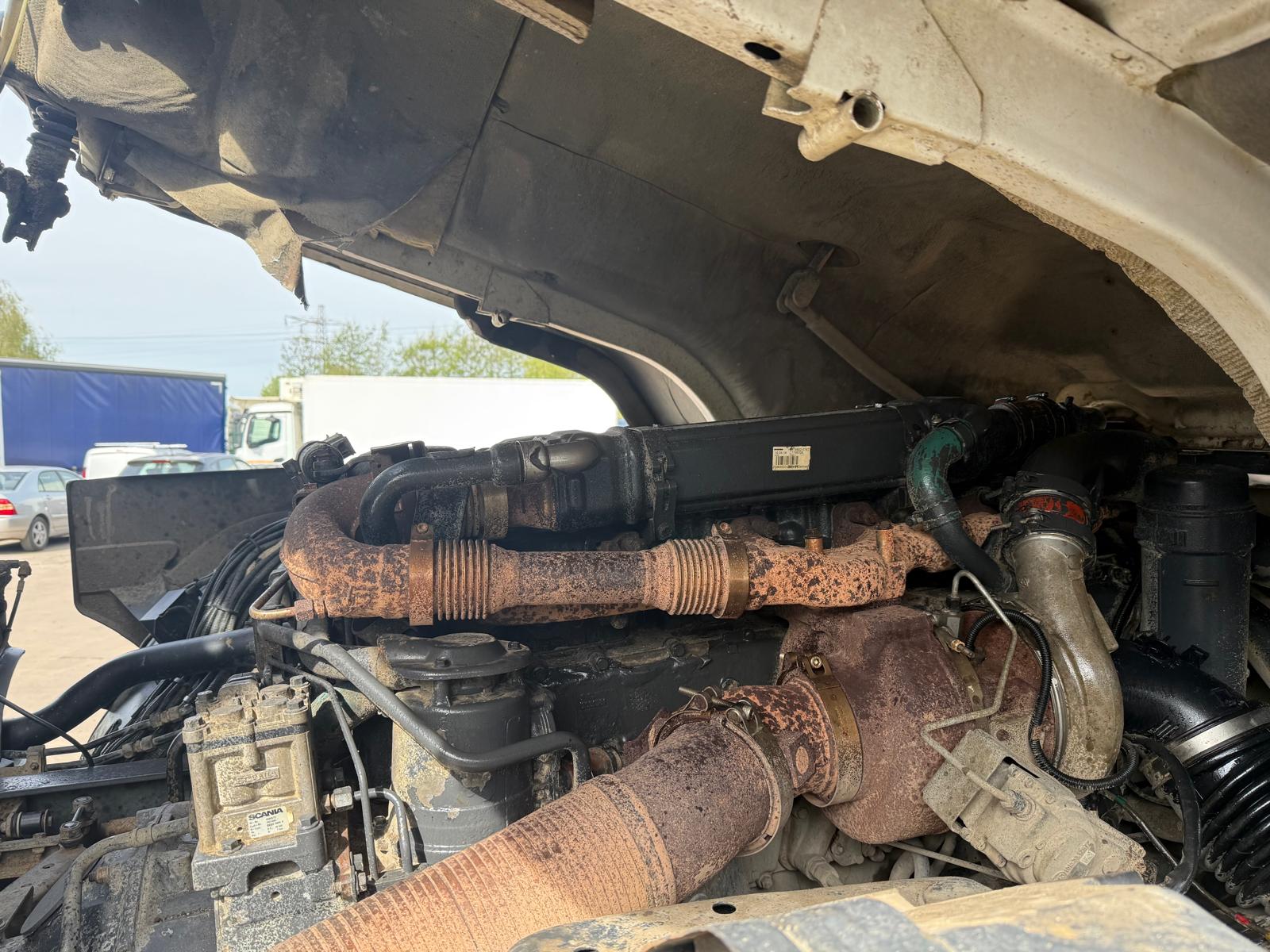 Scania P370 8×4 Sleeper Cab Tipper Manual