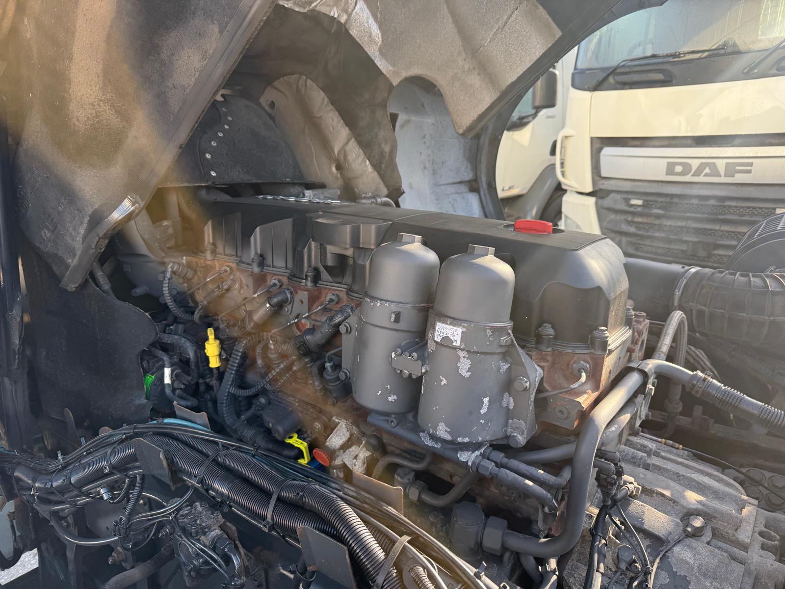 DAF XF105 460 6×2 Space Cab Tractor Unit