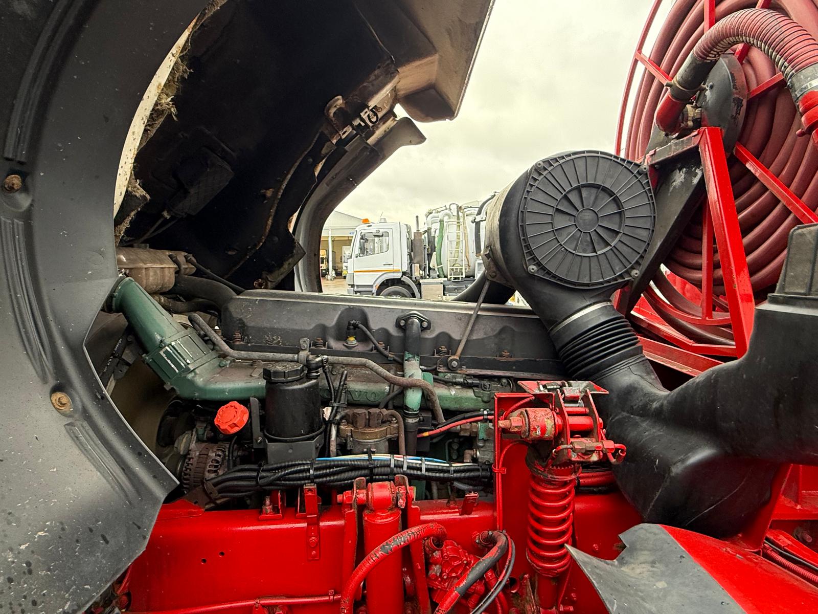 Volvo FM 300 6×2 20,000 Litre Fuel Tanker