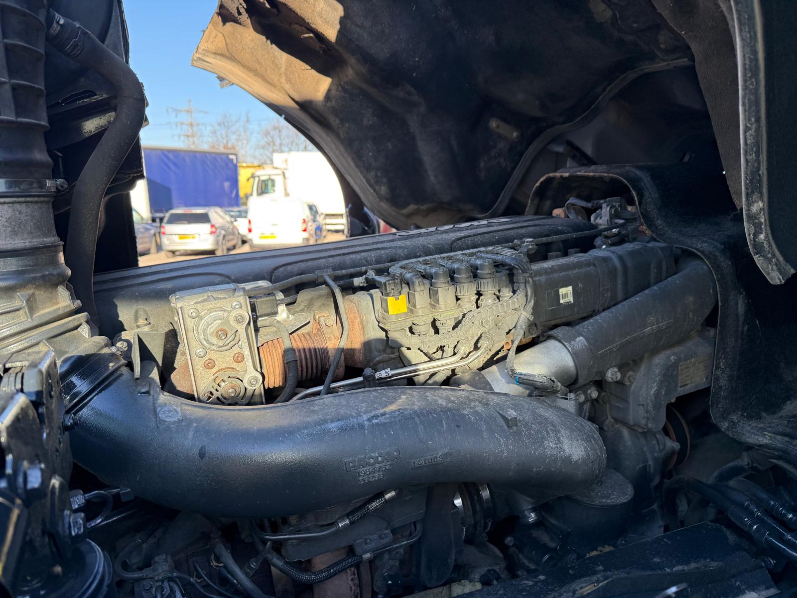 DAF CF 370 8×4 Day Cab Tipper Manual