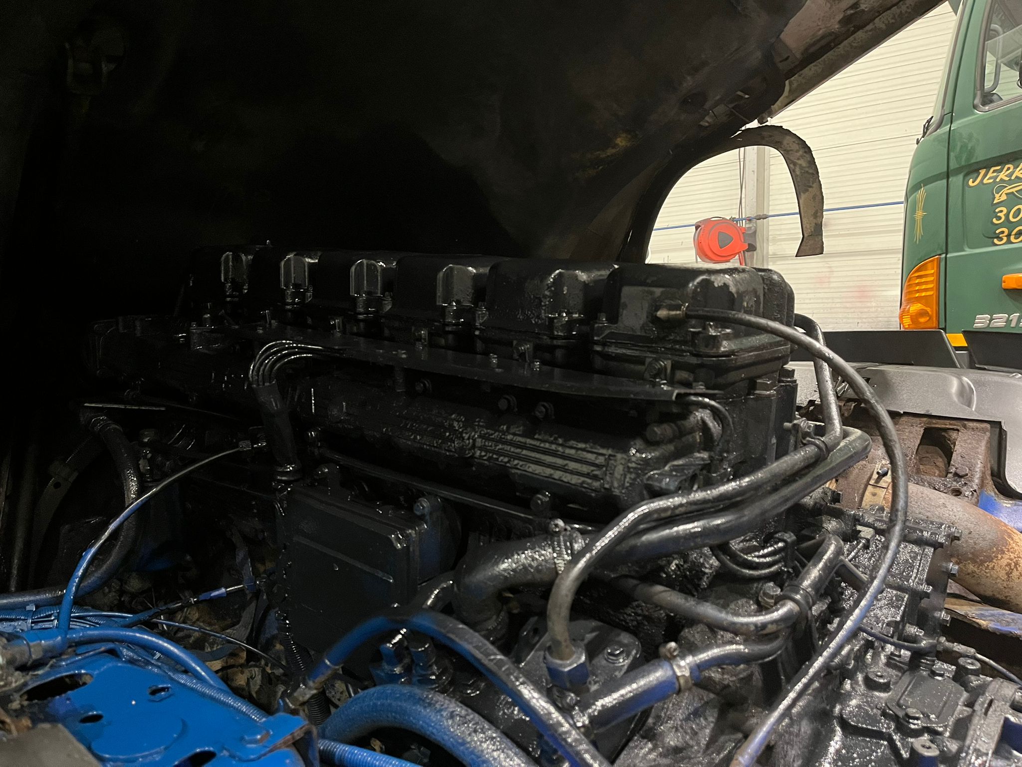 Scania 114 340 6×2 Sleeper Cab Beavertail