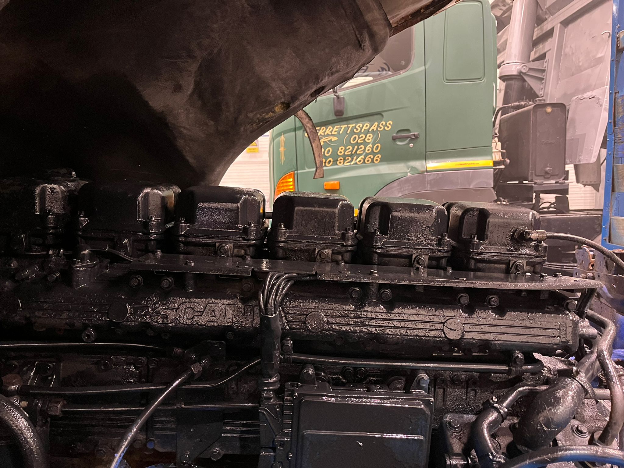 Scania 114 340 6×2 Sleeper Cab Beavertail
