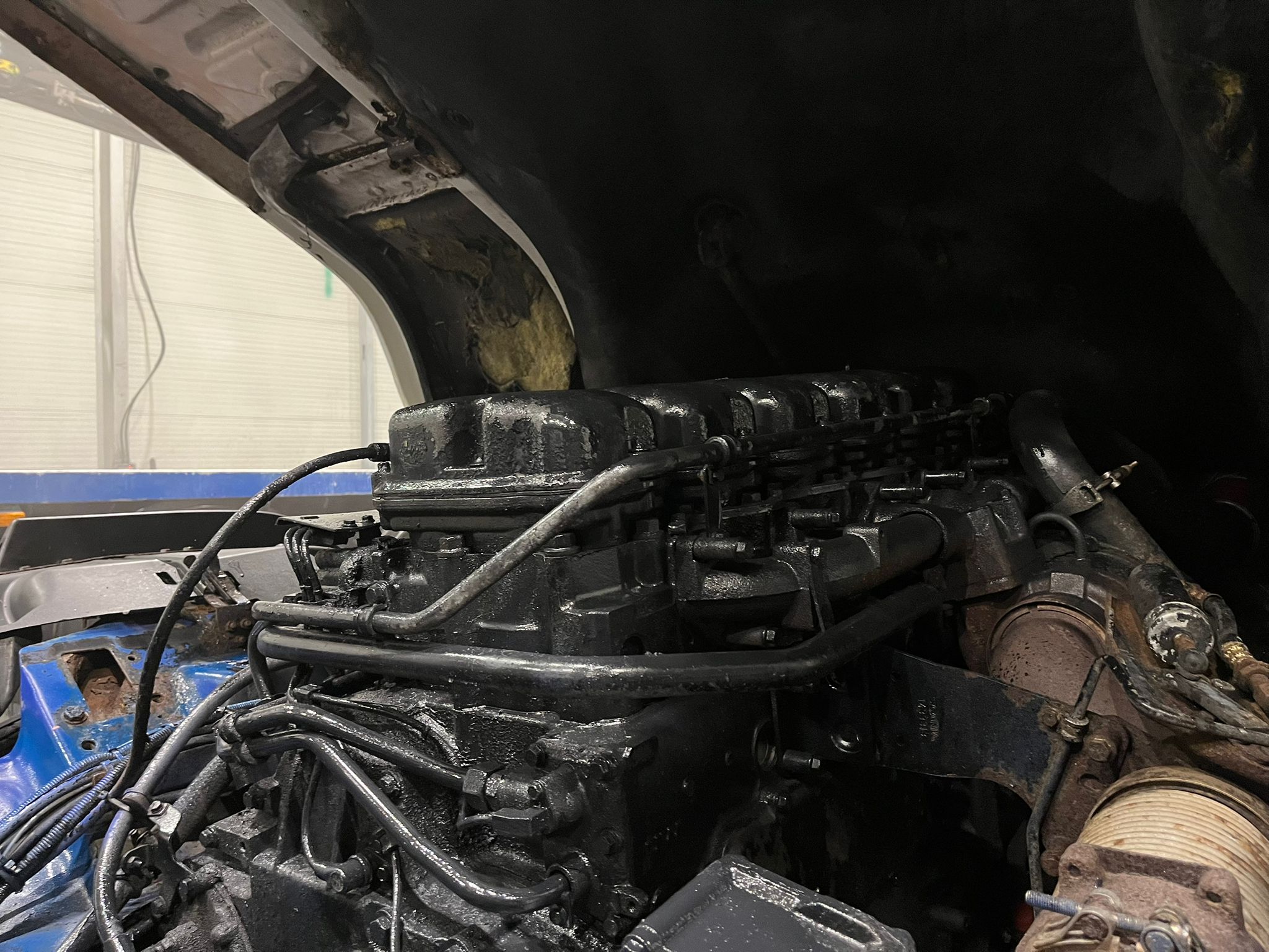 Scania 114 340 6×2 Sleeper Cab Beavertail
