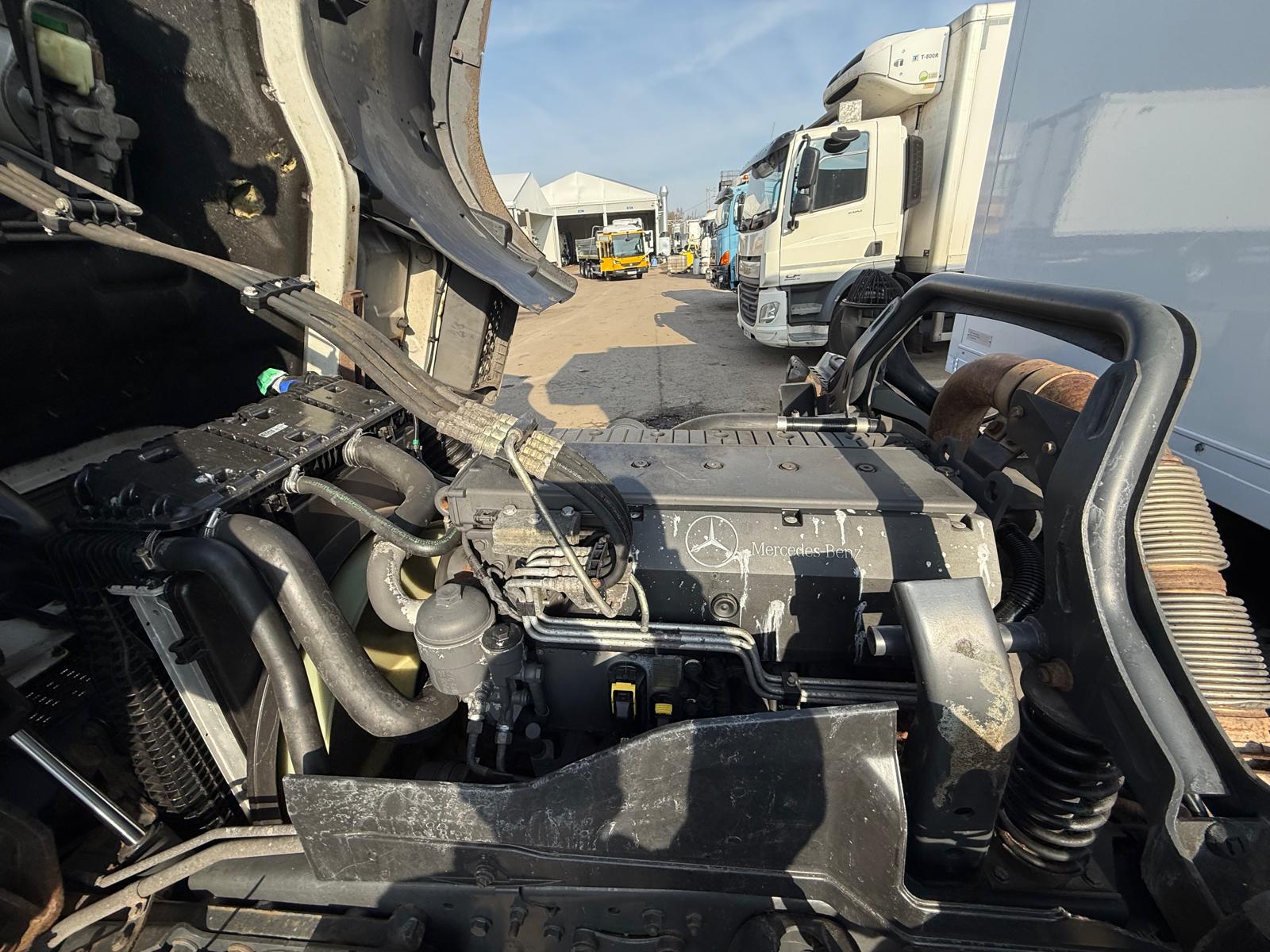 Mercedes Axor 1824 Day Cab Fridge Box