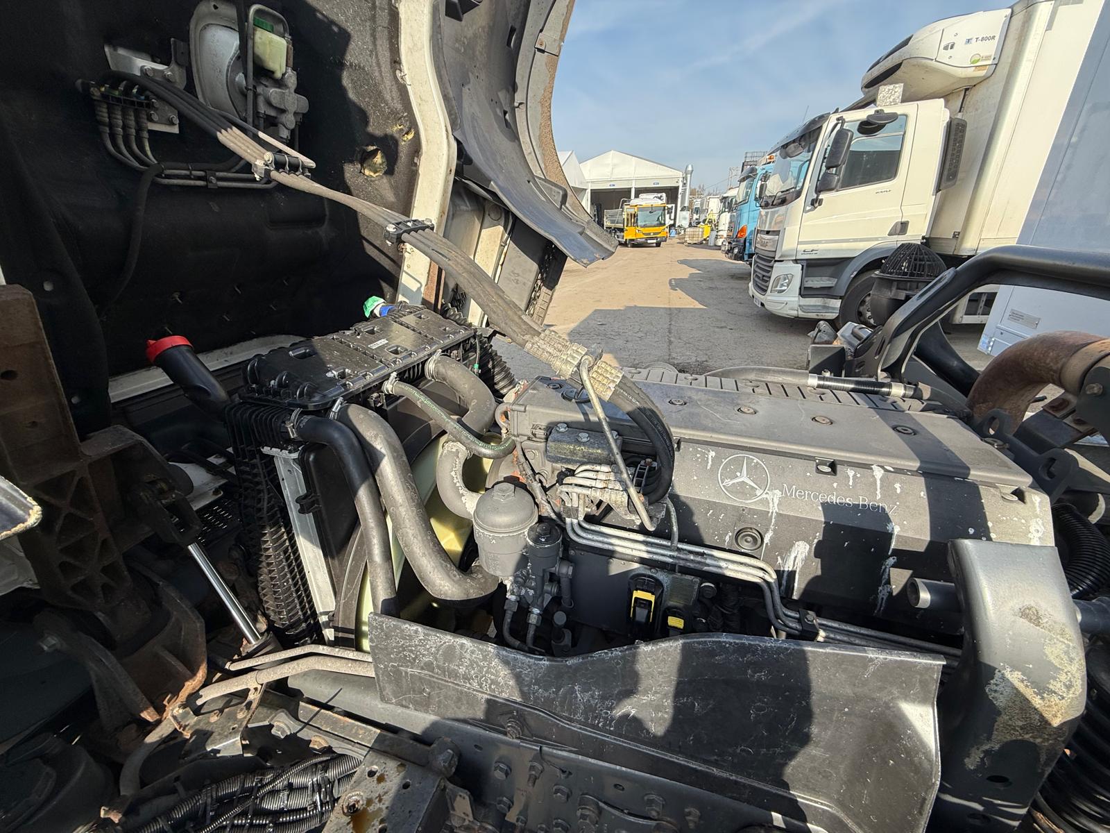 Mercedes Axor 1824 Day Cab Fridge Box