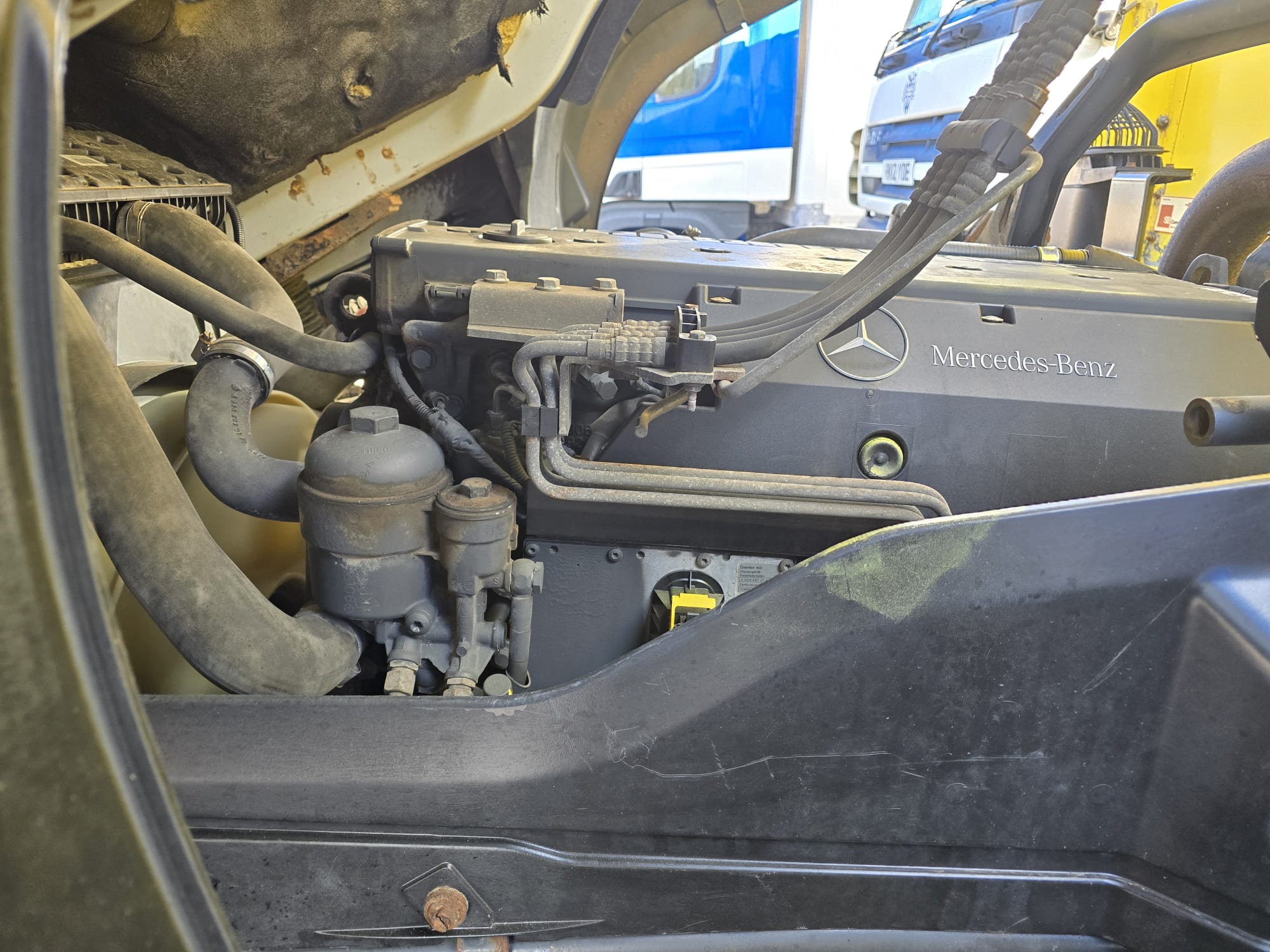 Mercedes Axor 2529 Rear Lift Brick Grab Manual