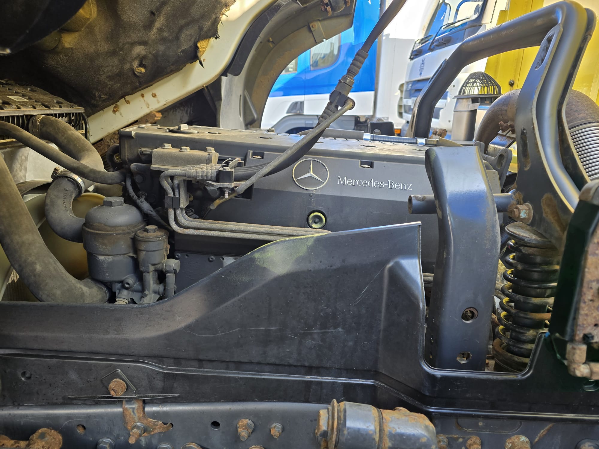 Mercedes Axor 2529 Rear Lift Brick Grab Manual