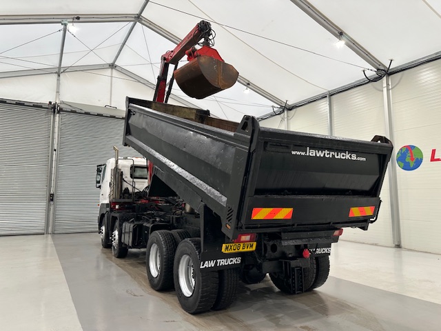 Hino 700 3241 8×4 Sleeper Cab Steel Tipper Grab