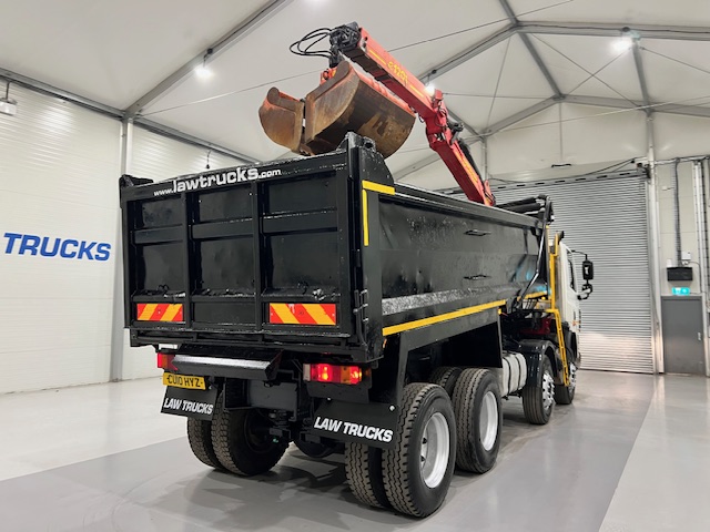 DAF CF85 360 8×4 Day Cab Steel Tipper Grab