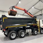 DAF CF85 360 8×4 Day Cab Steel Tipper Grab - thumbnail
