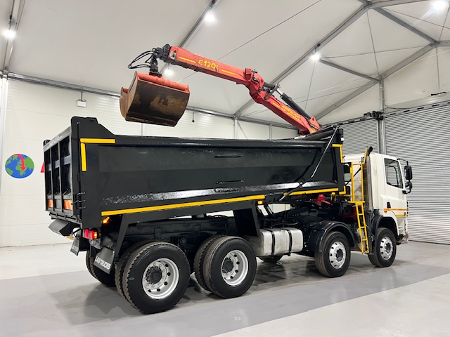 DAF CF85 360 8×4 Day Cab Steel Tipper Grab