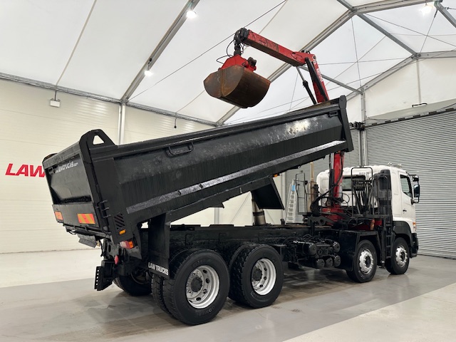 Hino 700 3241 8×4 Sleeper Cab Steel Tipper Grab