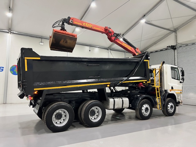 DAF CF85 360 8×4 Day Cab Steel Tipper Grab