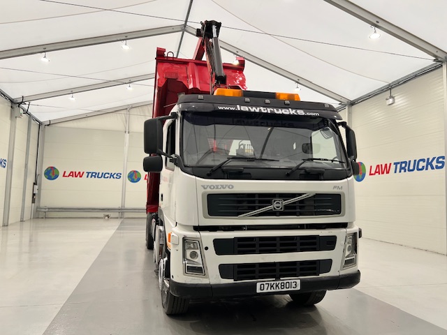 Volvo FM 400 8×4 Steel Tipper Grab Manual