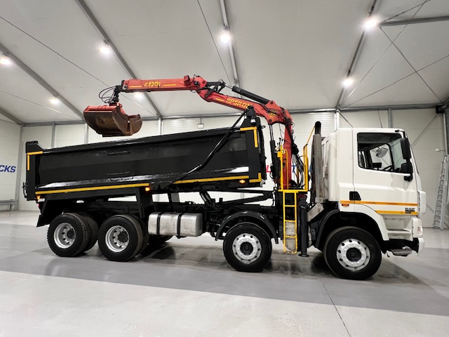 DAF CF85 360 8×4 Day Cab Steel Tipper Grab