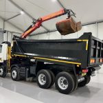 DAF CF85 360 8×4 Day Cab Steel Tipper Grab - thumbnail