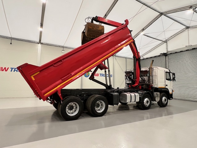 Volvo FM 400 8×4 Steel Tipper Grab Manual