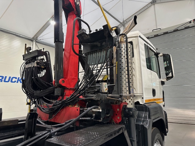 MAN TGS 35.360 8×4 Day Cab Steel Tipper Grab