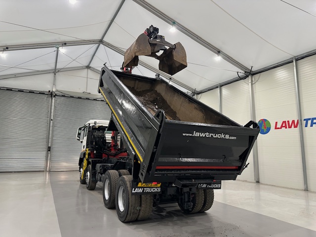 MAN TGS 35.360 8×4 Day Cab Steel Tipper Grab