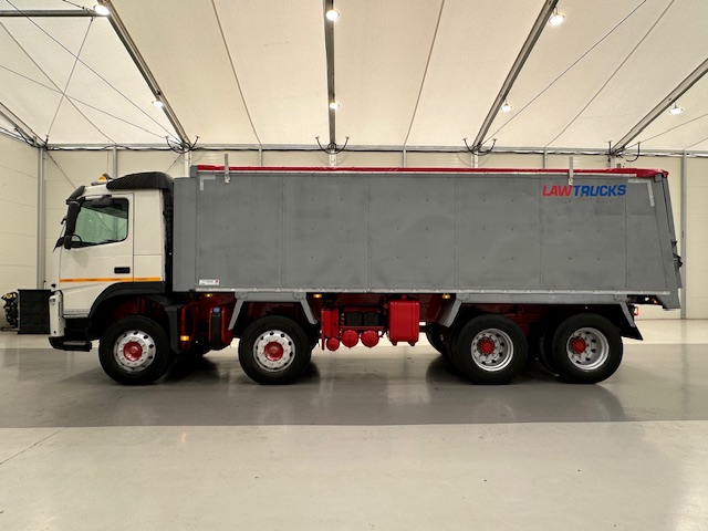 Volvo FM 380 8×4 Day Cab Tipper