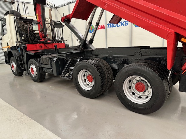 DAF CF85 410 8×4 Day Cab Steel Tipper Grab