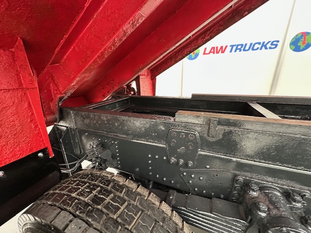 DAF CF85 410 8×4 Day Cab Steel Tipper Grab