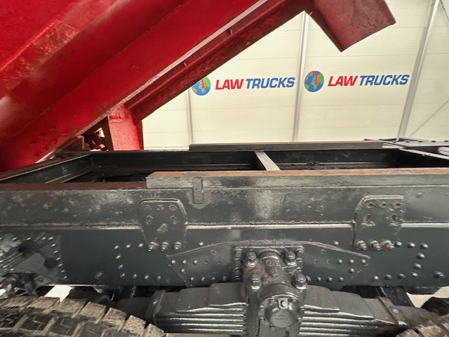 DAF CF85 410 8×4 Day Cab Steel Tipper Grab