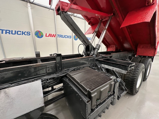 DAF CF85 410 8×4 Day Cab Steel Tipper Grab