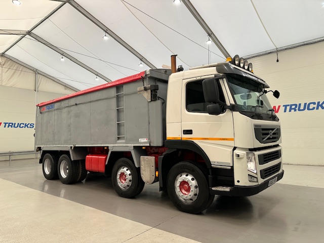 Volvo FM 380 8×4 Day Cab Tipper