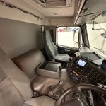 Volvo FM 380 8×4 Day Cab Tipper - thumbnail