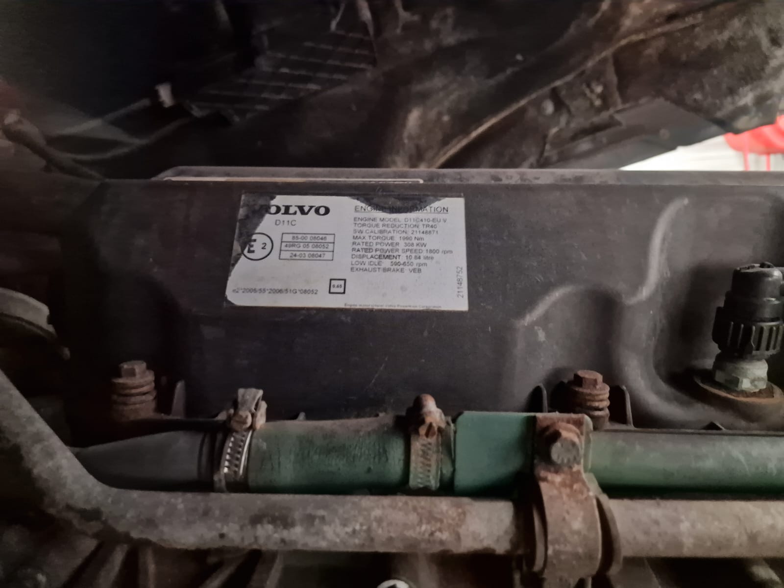 Volvo FM 400 8×4 Steel Tipper Grab Manual