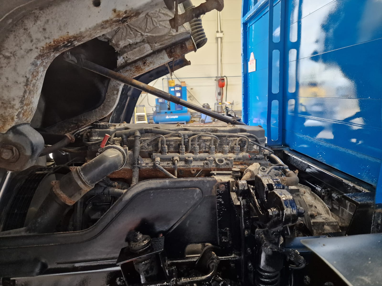 DAF LF55 220 Day Cab Dropside Brick Grab