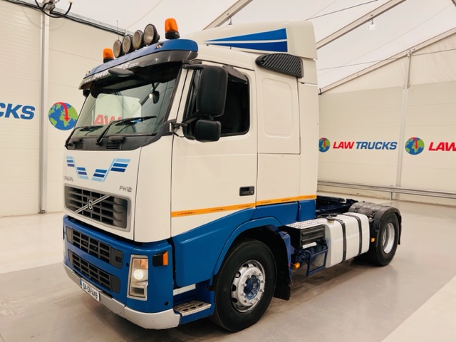 Volvo FH12 420 4×2 Sleeper Cab Tractor Unit