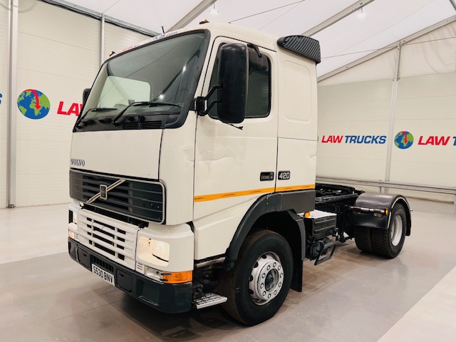 Volvo FH12 420 4×2 Tractor Unit